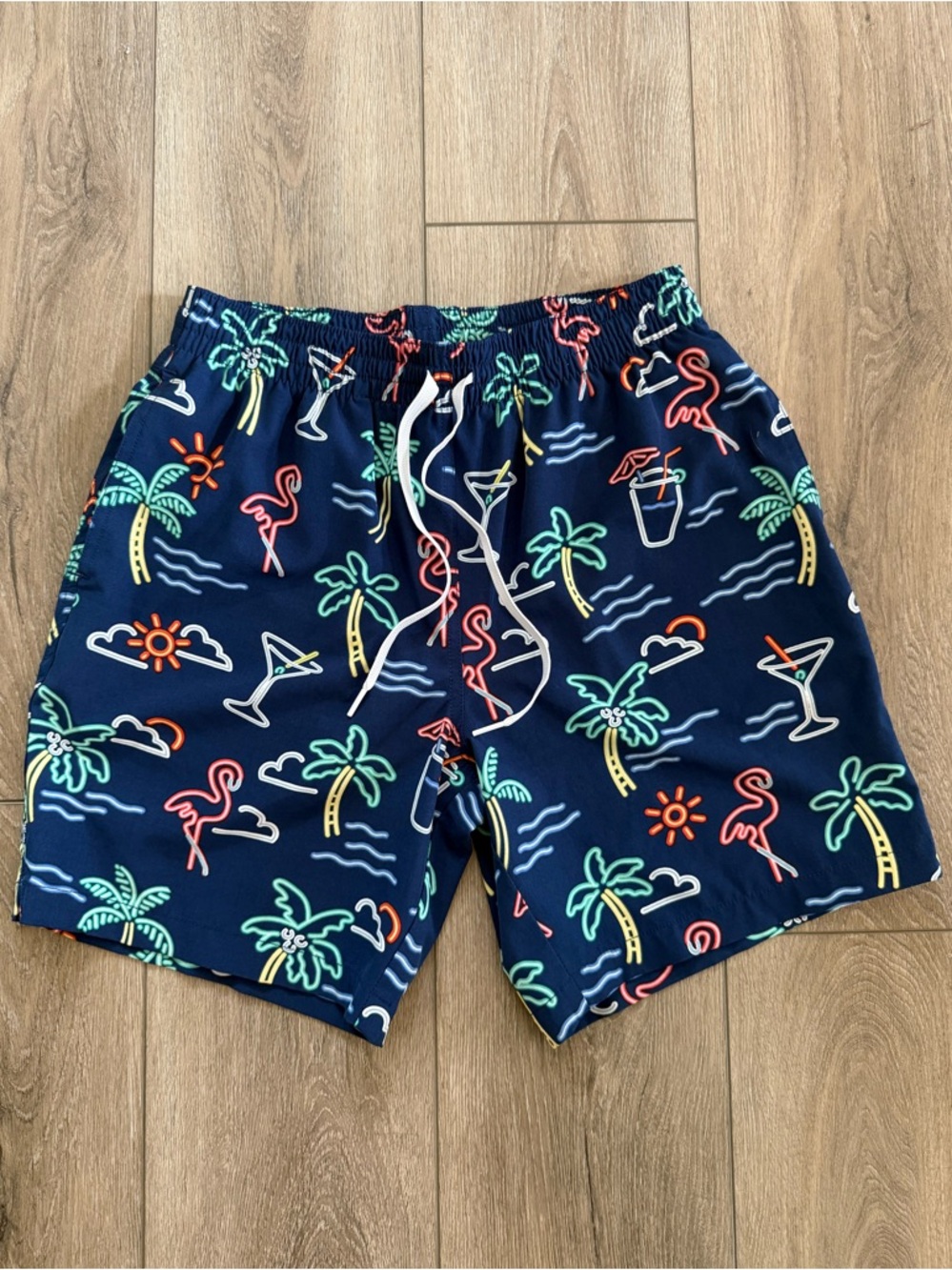 Chubbies Men’s Small The Neon Lights Swim Trunks Lined Pocket 7” Inseam Swimsuit